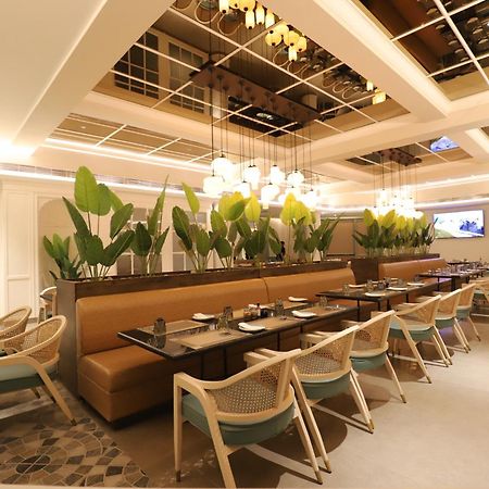 Little Chef Hotel Kanpur Exterior photo