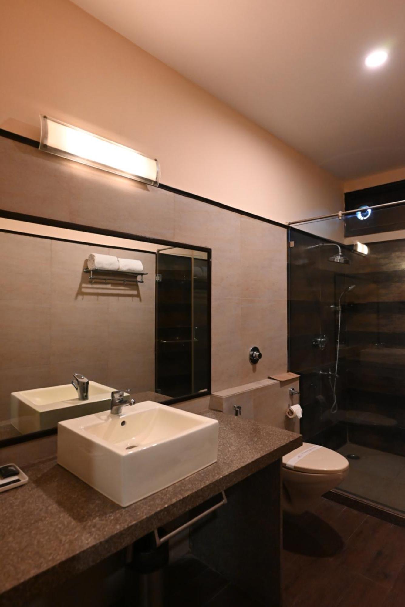 Little Chef Hotel Kanpur Exterior photo