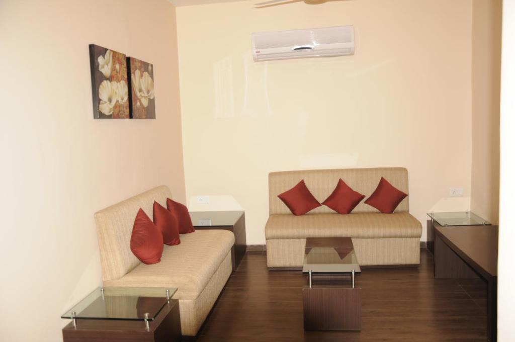Little Chef Hotel Kanpur Room photo